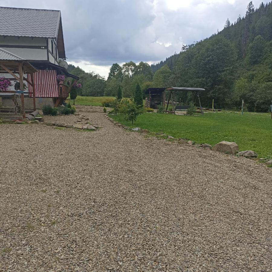 Khatyna U Dolyni Holiday home Slavske