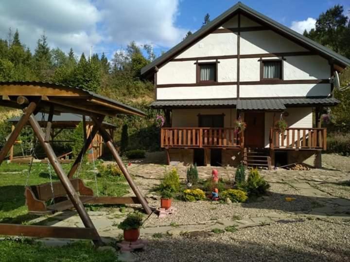 Holiday home Khatyna U Dolyni
